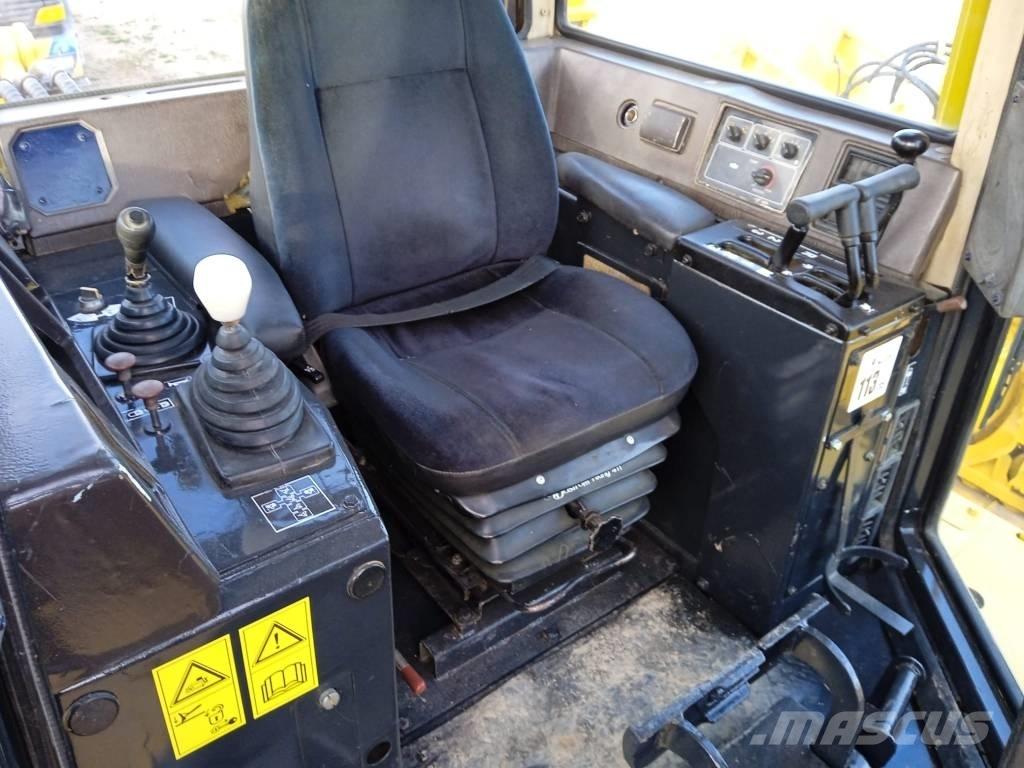 Komatsu D 155 AX-3 Μπουλντόζες με ερπύστριες