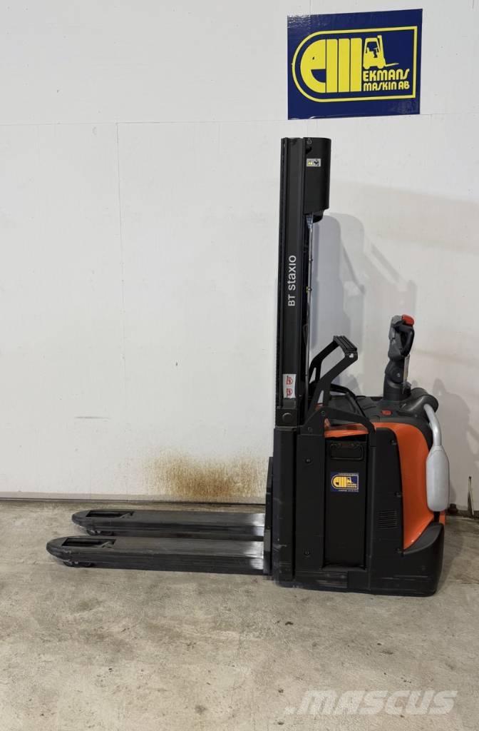 BT truck SPE 120L Παλετοφόρα πεζού χειριστή με ιστό