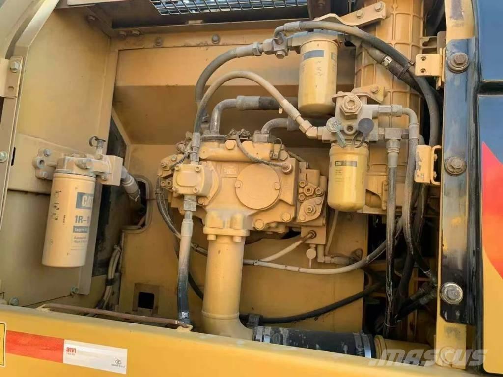 CAT 329 D Εκσκαφείς με ερπύστριες