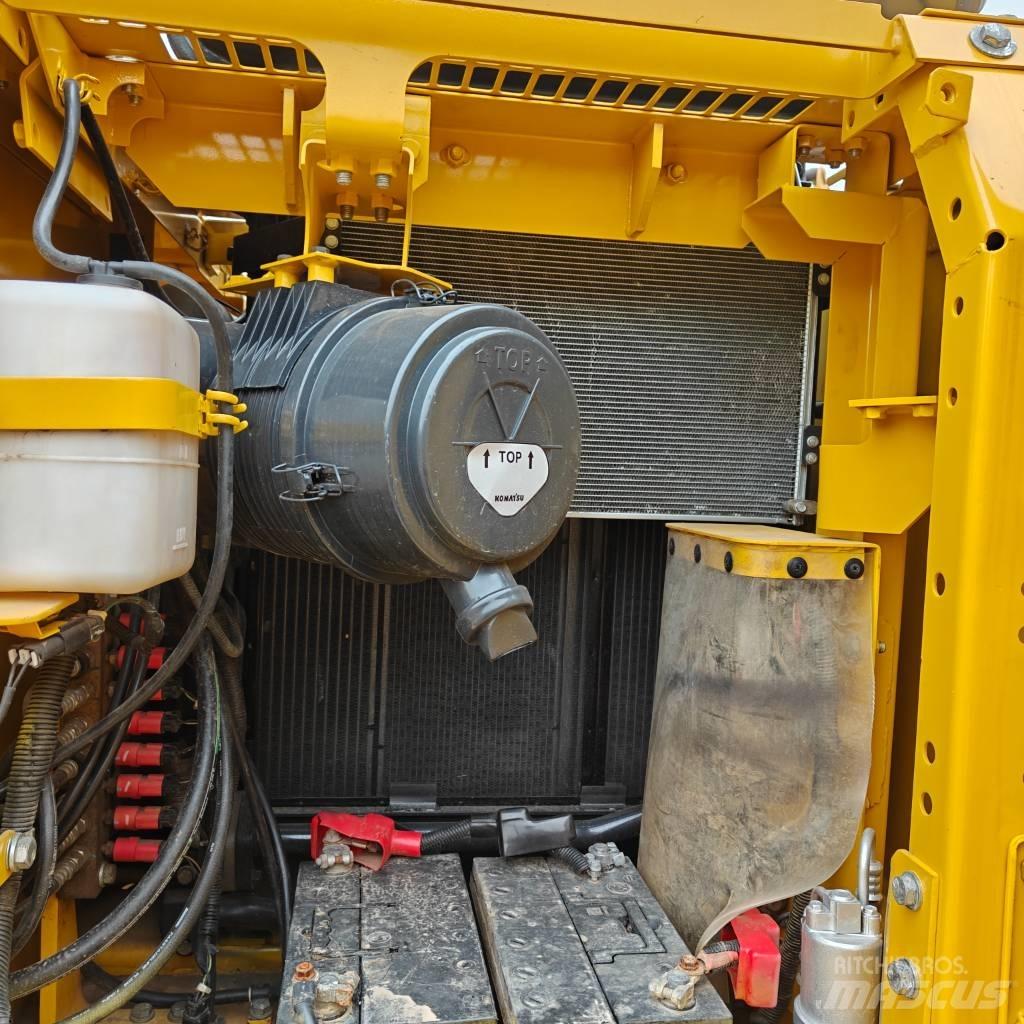 Komatsu 130-7 Εκσκαφείς με ερπύστριες