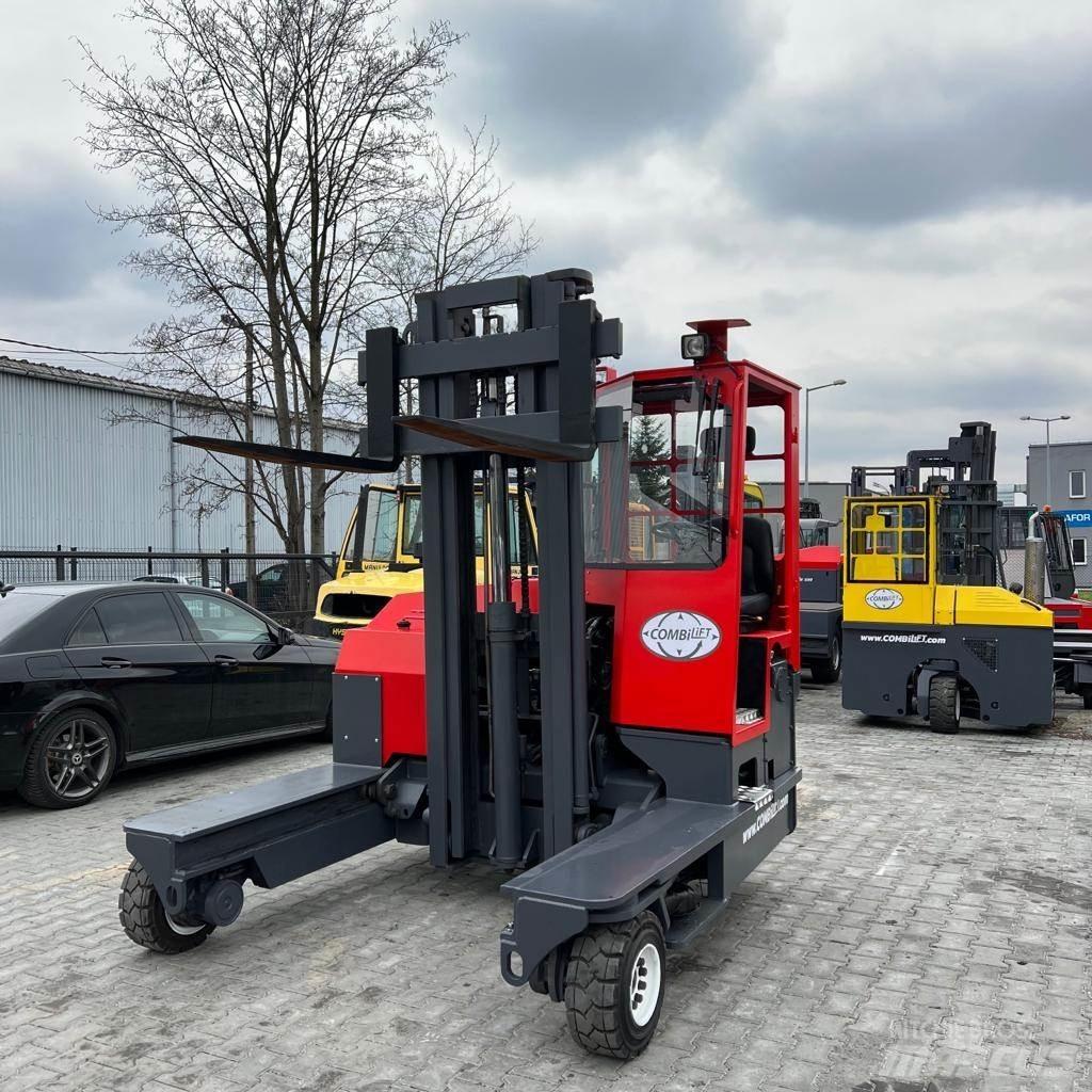Combilift C4000 Ανυψωτικά στενών δρόμων 4 κατευθύνσεων