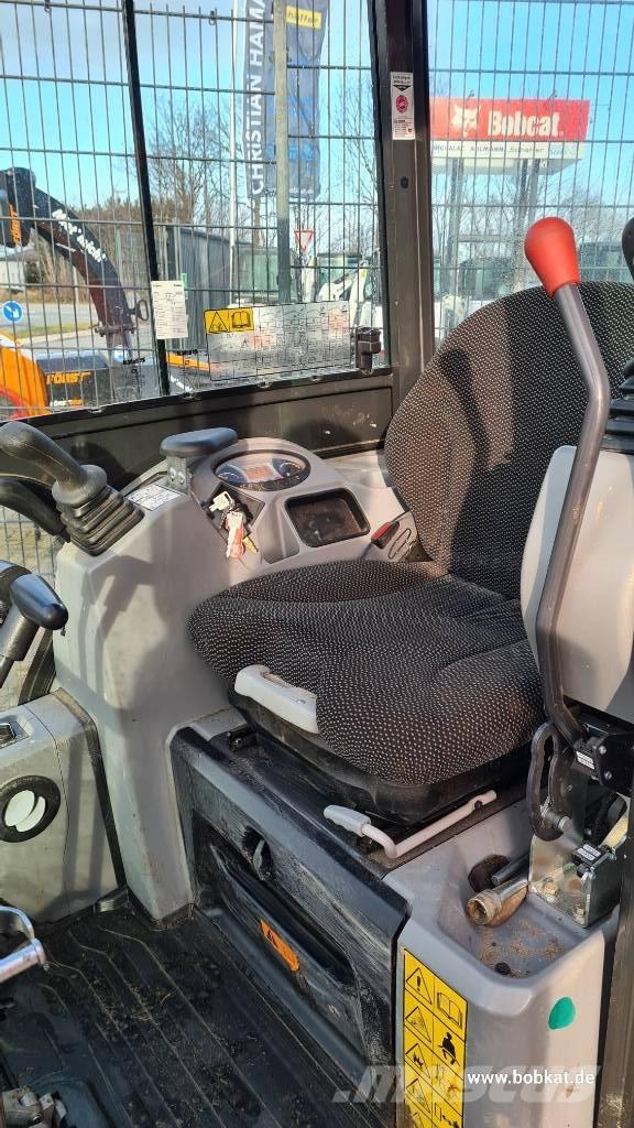 Bobcat E 17 Εκσκαφάκι (διαβολάκι) < 7t