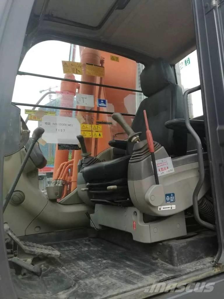Hitachi zx200 Εκσκαφείς με ερπύστριες