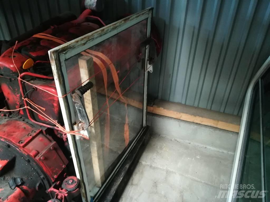 O&K RH 6 Καμπίνες και εσωτερικό