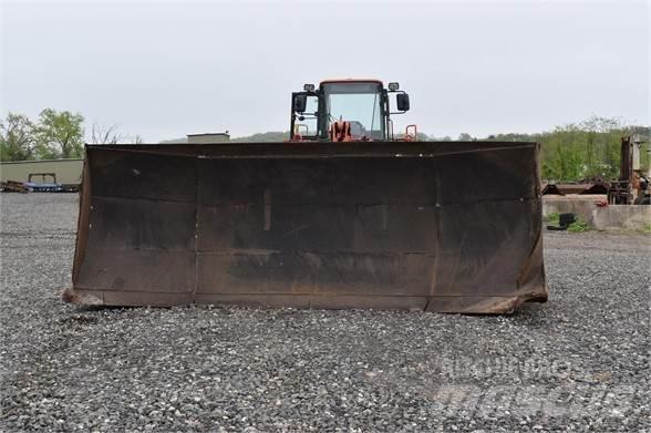 CAT D8N Πτερύγια
