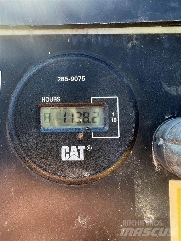 CAT PS-150B Κύλινδροι με επίσωτρα με αέρα