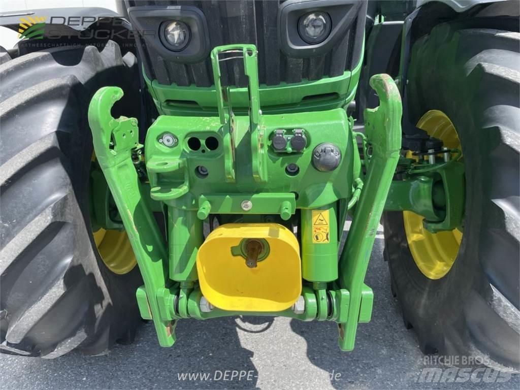 John Deere 6230R Τρακτέρ