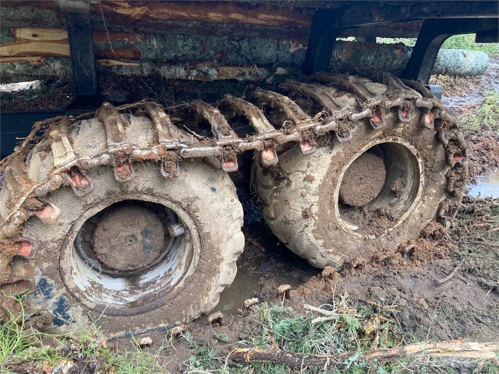 Komatsu 875 Μεταφορείς ξυλείας