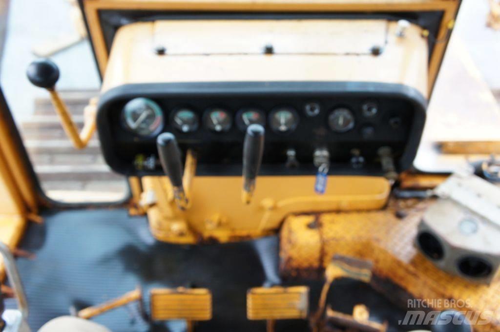 Komatsu D155A-1 Μπουλντόζες