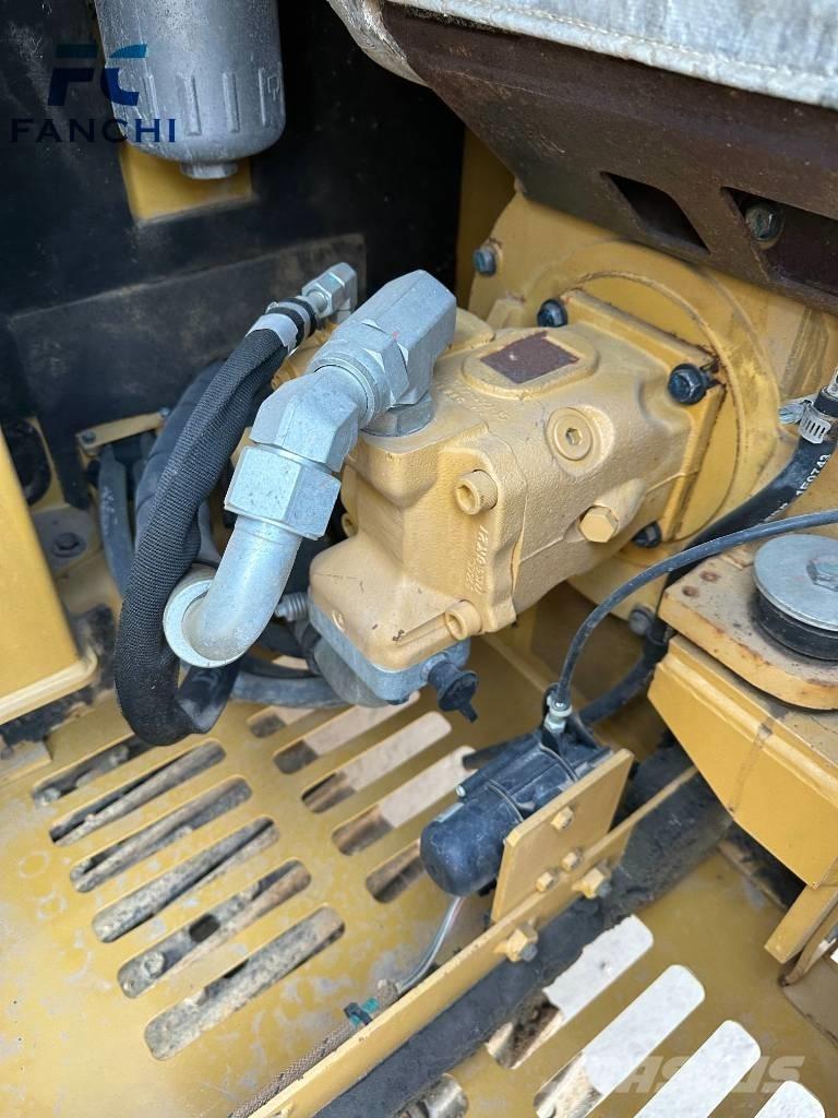 CAT 305.5e2 Εκσκαφείς με ερπύστριες