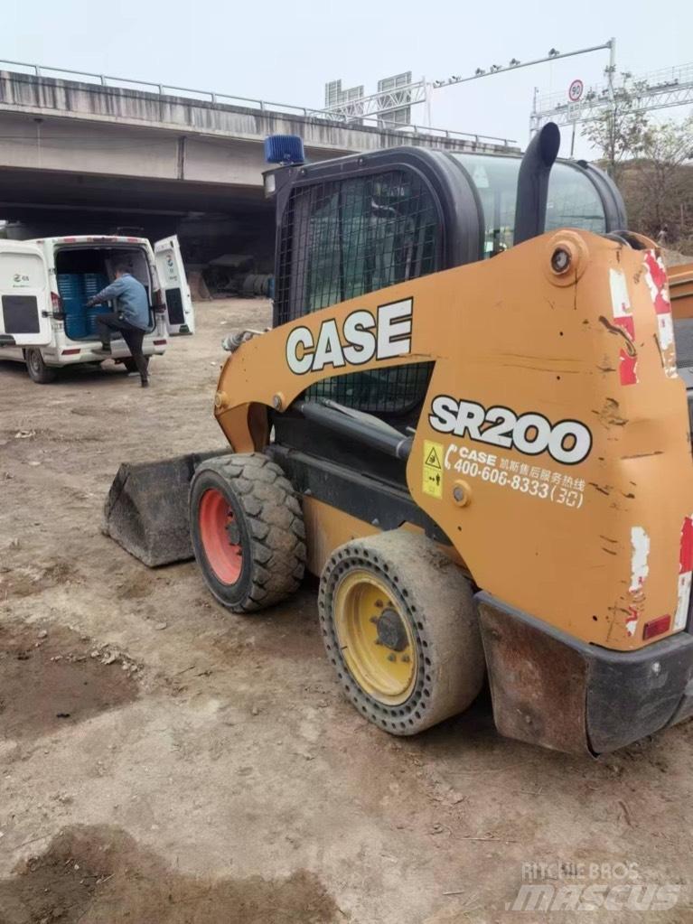 CASE SR200 Φορτωτάκια