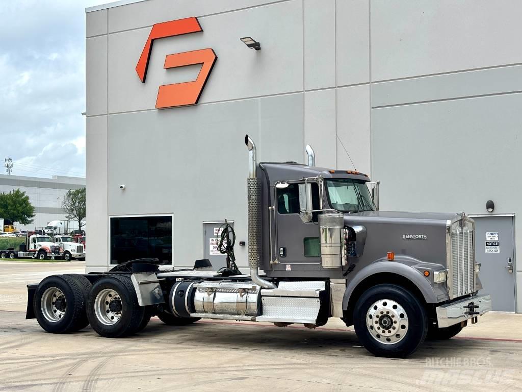Kenworth W 900 Τράκτορες