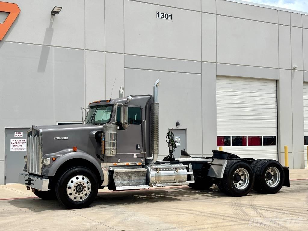 Kenworth W 900 Τράκτορες