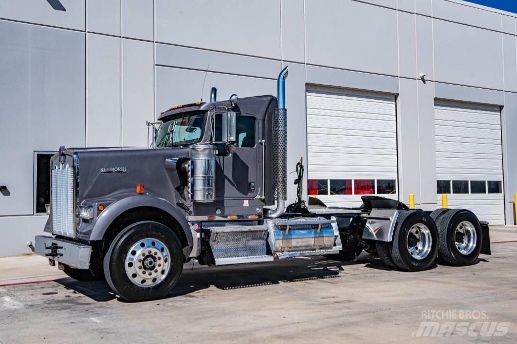 Kenworth W 900 Τράκτορες