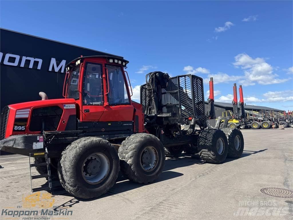 Komatsu 895 Μεταφορείς ξυλείας