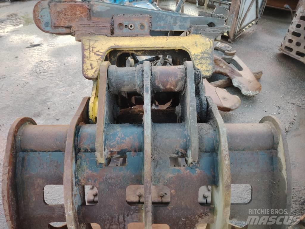 Engcon Koura Αρπάγες