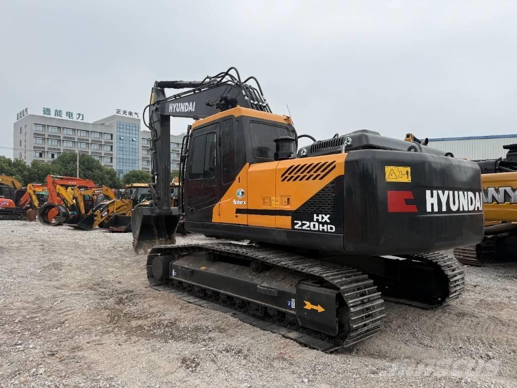 Hyundai HX 220 Εκσκαφείς με ερπύστριες