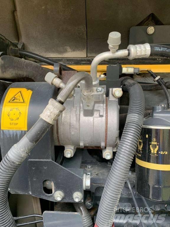 Komatsu PC88MR-8 Εκσκαφείς με ερπύστριες