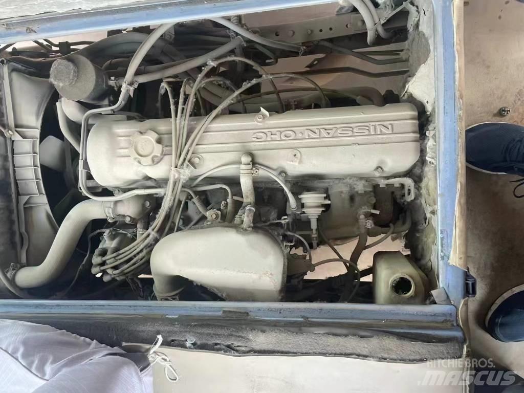 Nissan Civilian Υπεραστικά Λεωφορεία 