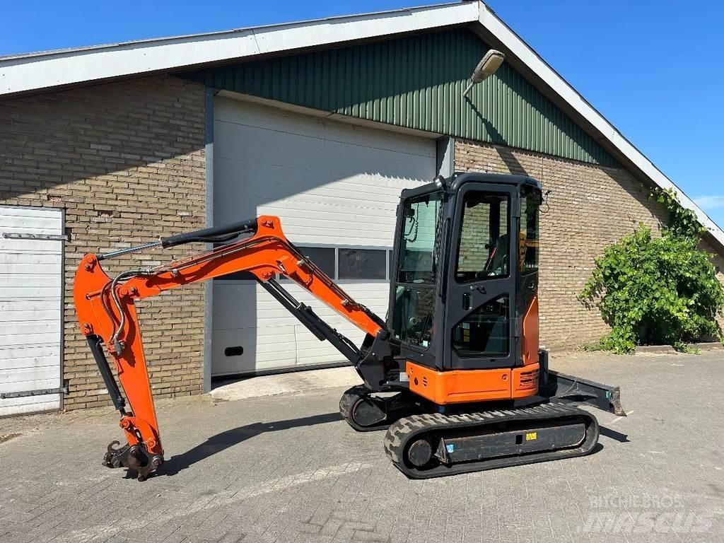 Hitachi ZX26U-6CR Εκσκαφάκι (διαβολάκι) < 7t
