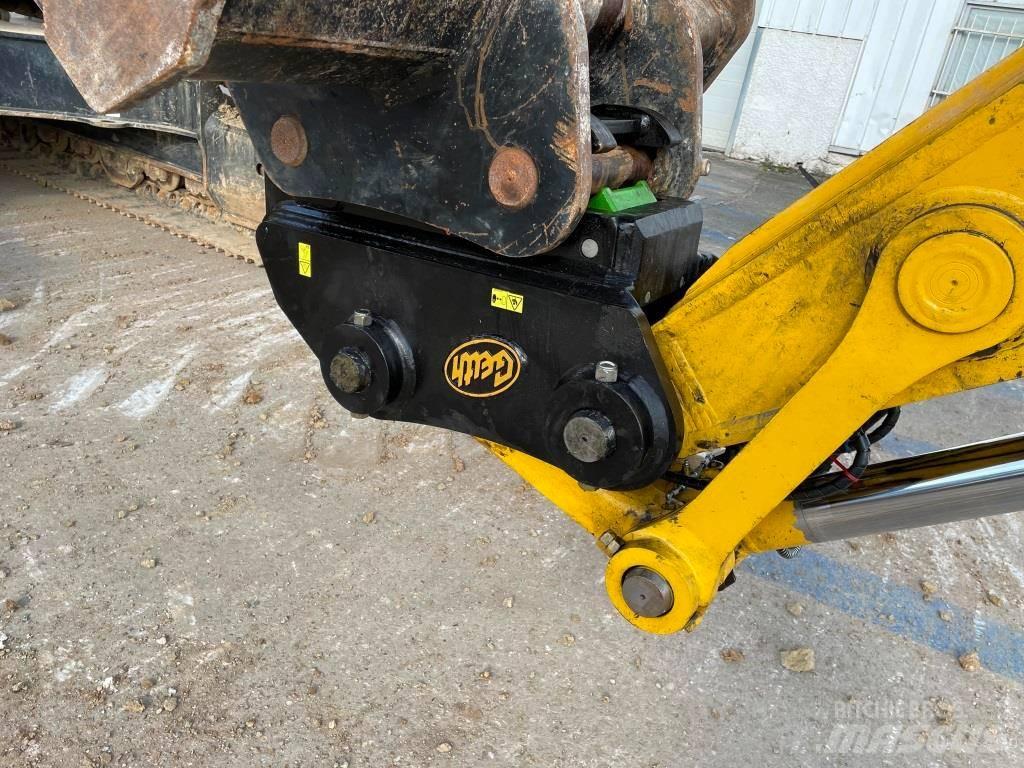 Komatsu PC240LC-11E0 Εκσκαφείς με ερπύστριες