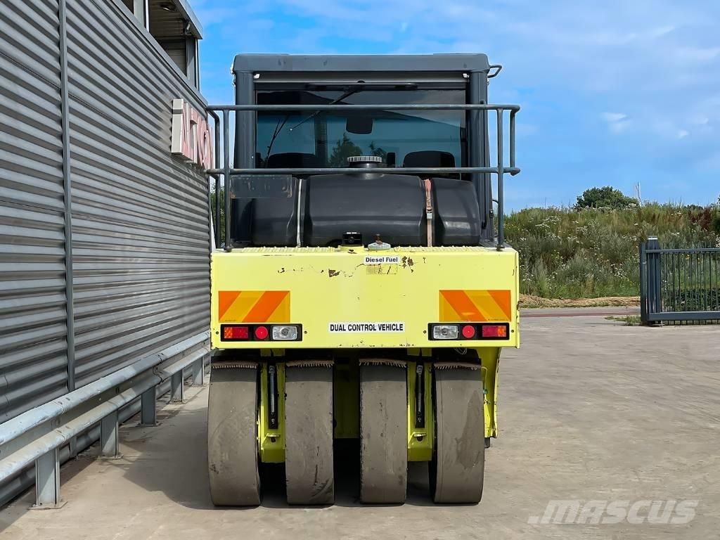 Ammann AP 240 Κύλινδροι με επίσωτρα με αέρα