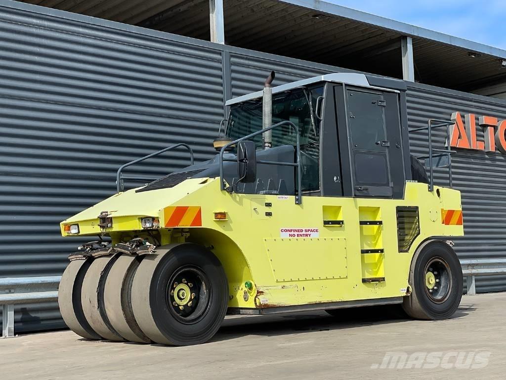 Ammann AP 240 Κύλινδροι με επίσωτρα με αέρα