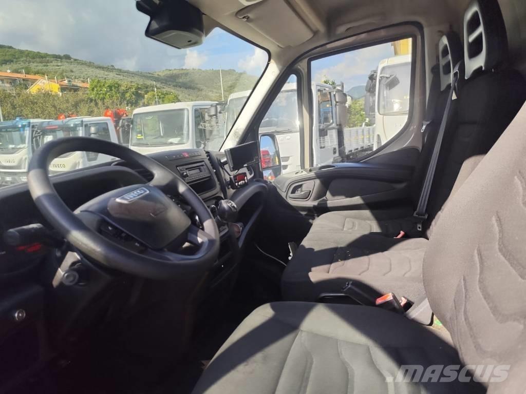 Iveco Daily 35-130 Φορτηγά με Γερανό