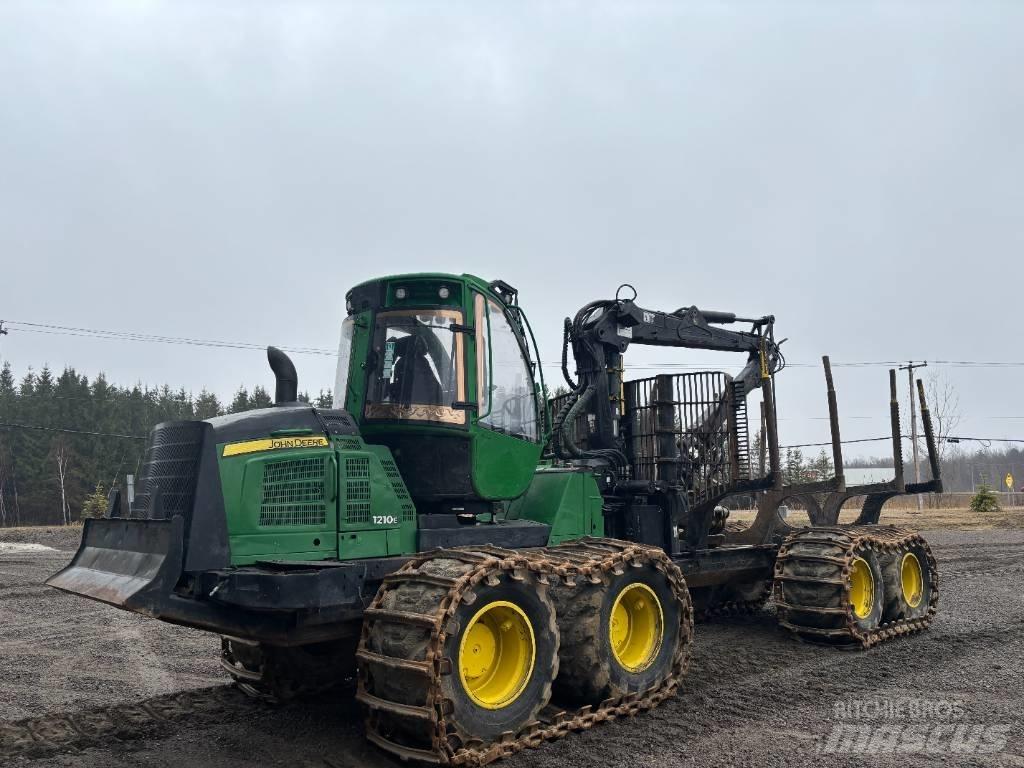 John Deere 1210 E Μεταφορείς ξυλείας