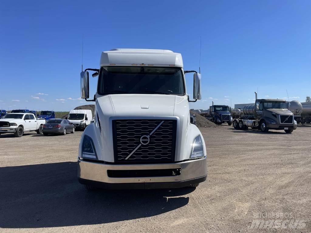 Volvo VNL 740 Τράκτορες