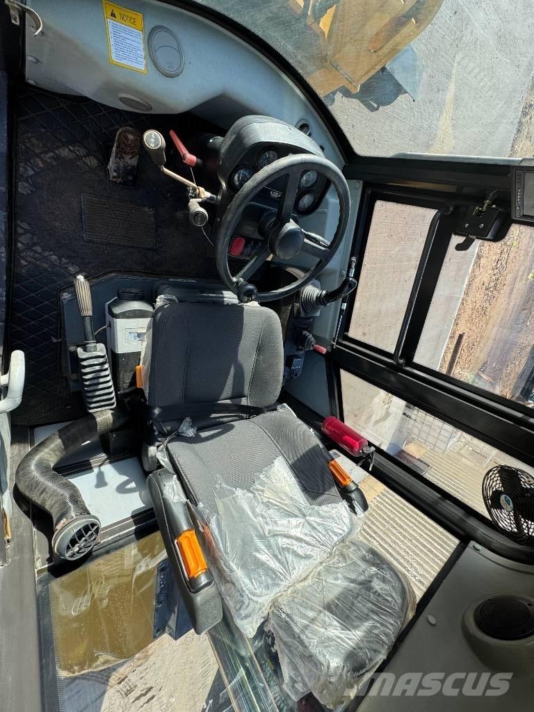 HZM 825 Φορτωτές με λάστιχα (Τροχοφόροι)