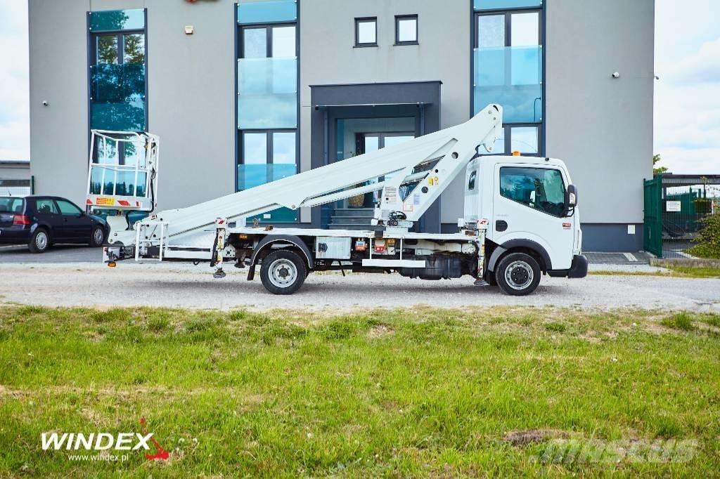 CMC PLA 250 Εναέριες πλατφόρμες τοποθετημένες σε φορτηγό