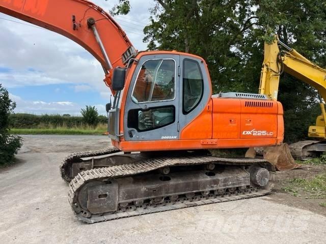 Doosan DX 225 LC Εκσκαφείς με ερπύστριες