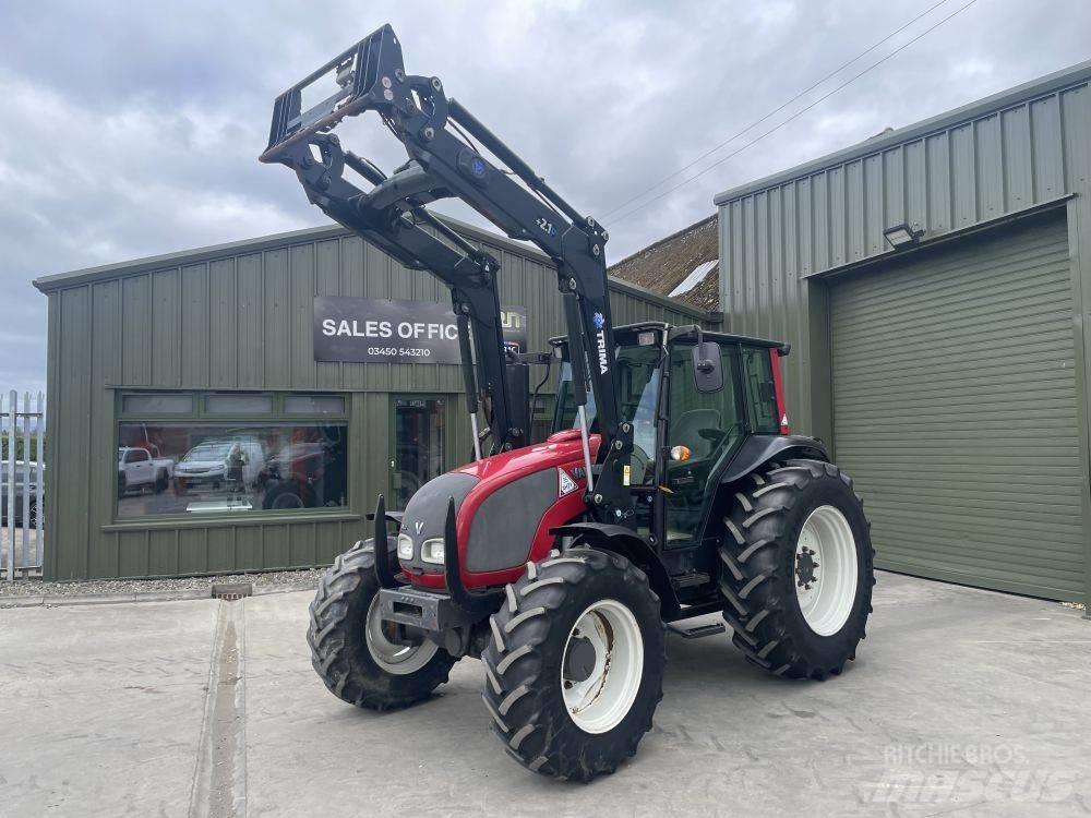Valtra A 83 Τρακτέρ