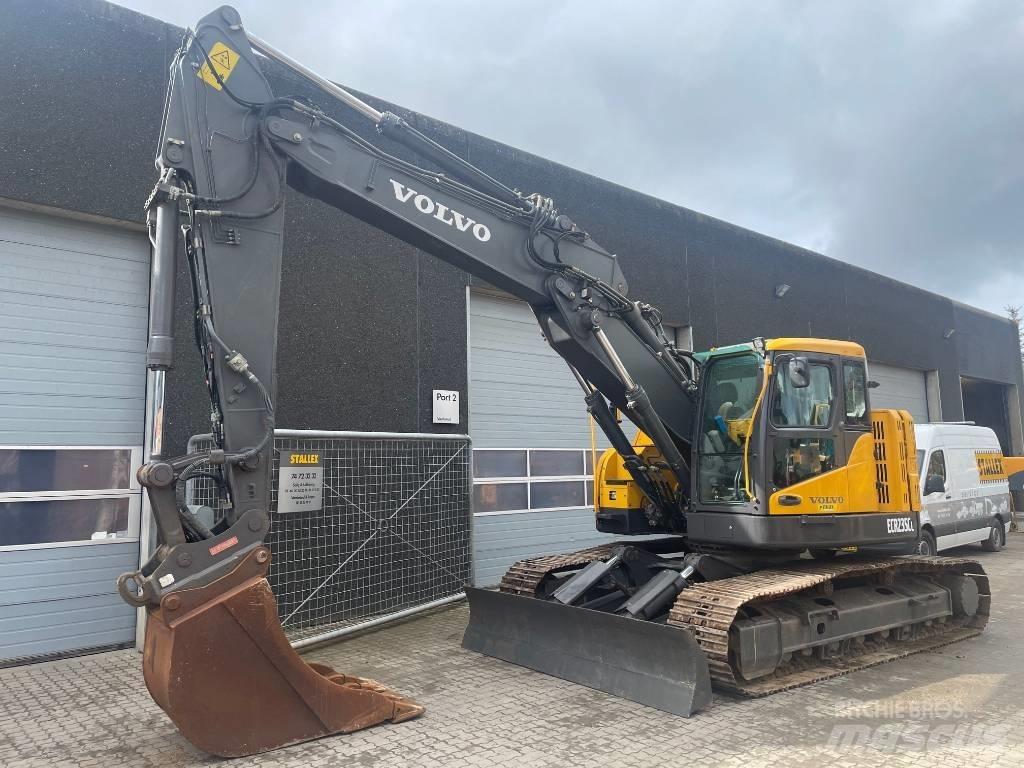 Volvo ECR235C Εκσκαφείς με ερπύστριες