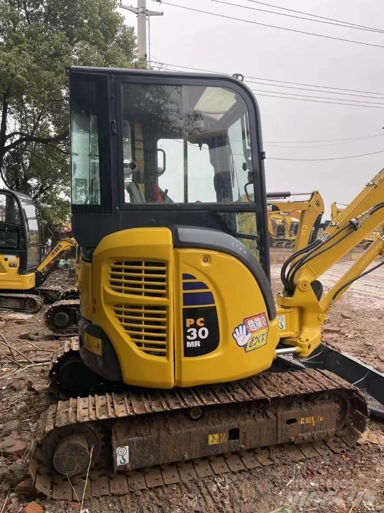 Komatsu PC 30 Εκσκαφάκι (διαβολάκι) < 7t