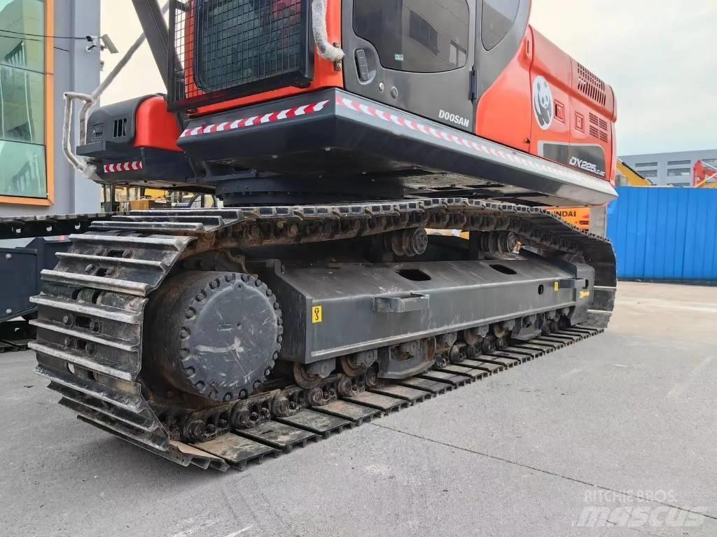 Doosan DX225LC-9C Εκσκαφείς με ερπύστριες