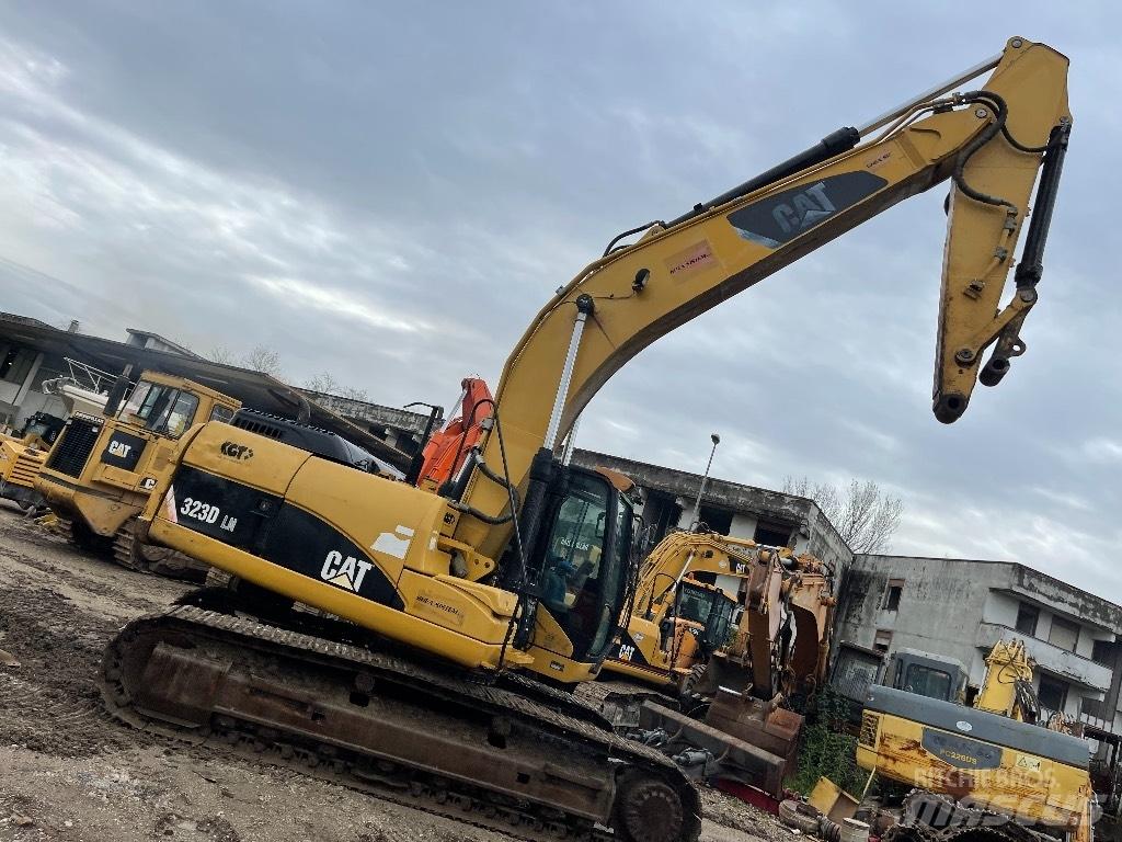 CAT 323 D Εκσκαφείς με ερπύστριες
