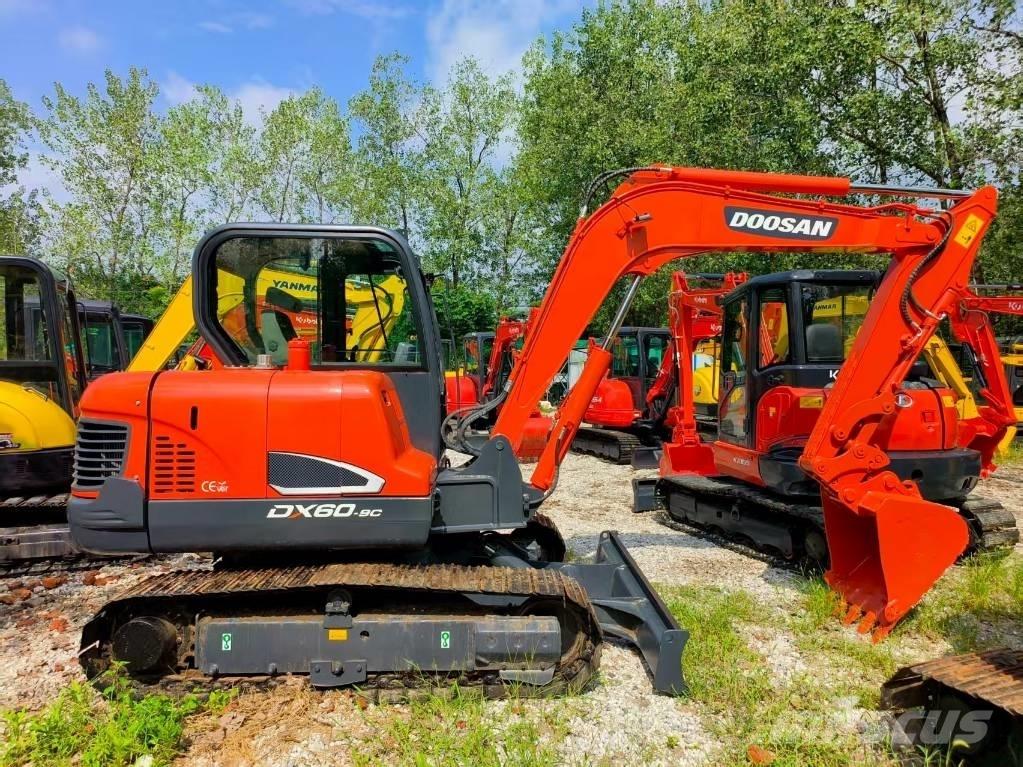 Doosan DX 60 Εκσκαφείς με ερπύστριες