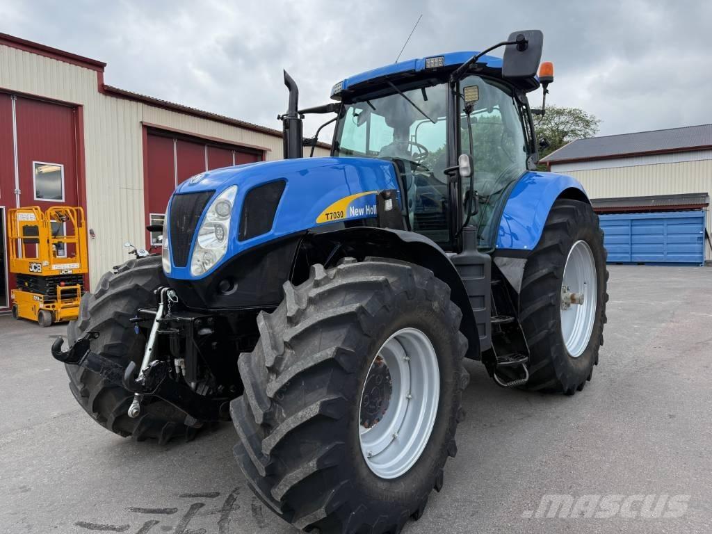 New Holland T7030 Τρακτέρ