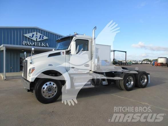 Kenworth T880 Τράκτορες