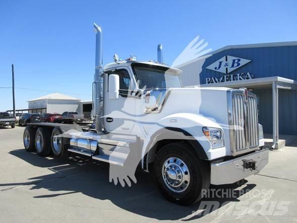 Kenworth W990 Τράκτορες