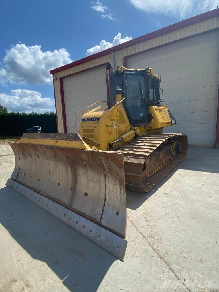 Komatsu D61PX24 Μπουλντόζες με ερπύστριες