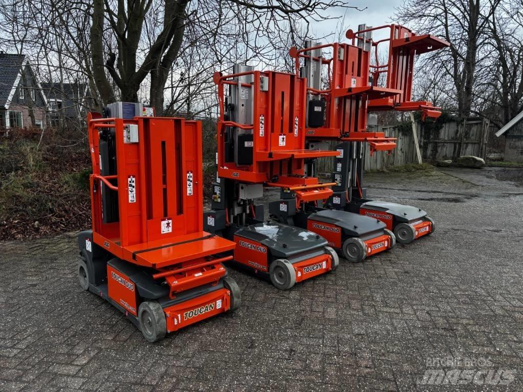 JLG Toucan Duo Ανυψωτήρες με κατακόρυφους πυλώνες