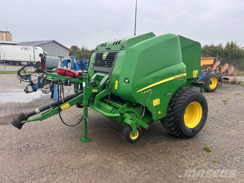 John Deere F 440 Πρέσες κυλινδρικών δεμάτων