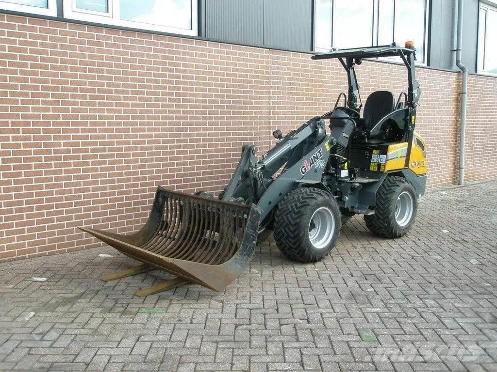 GiANT G2200E Μίνι φορτωτές