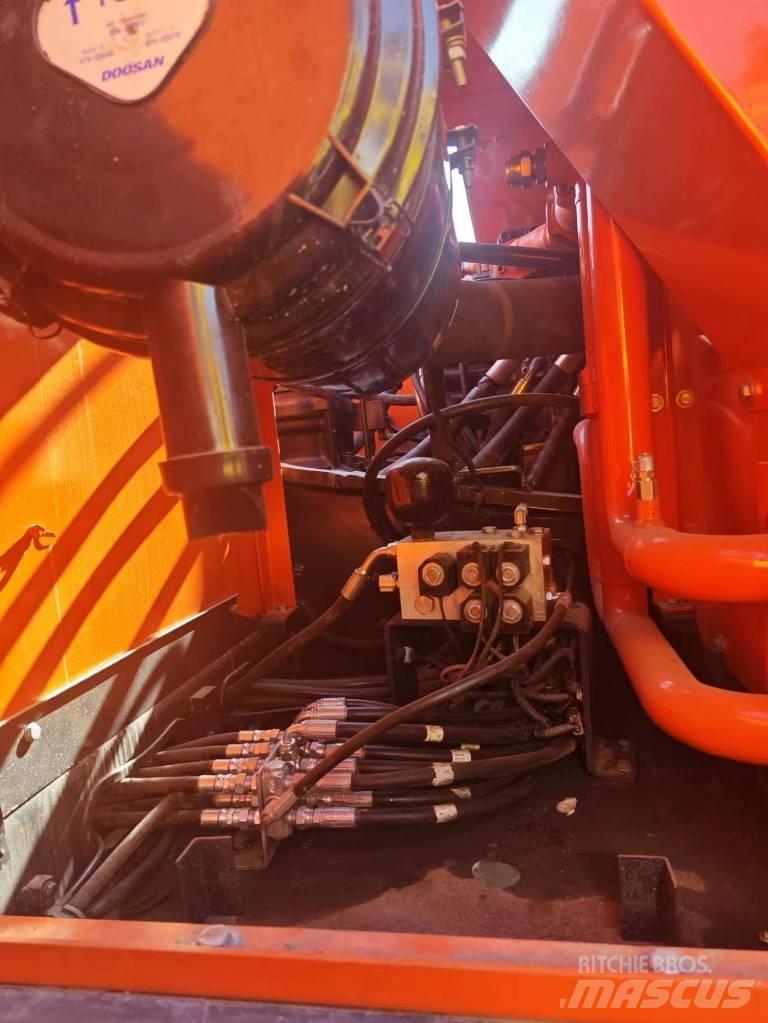Doosan DX 300 Εκσκαφείς με ερπύστριες