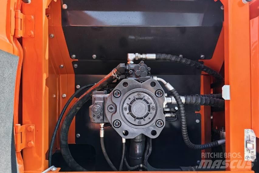 Doosan DX300 Εκσκαφείς με ερπύστριες