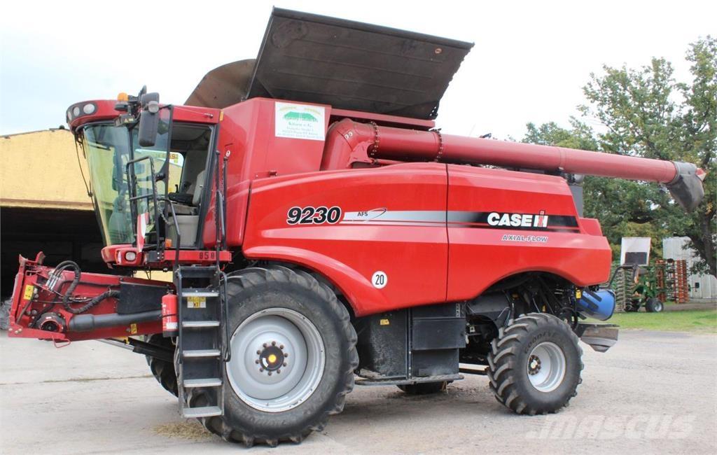 Case IH AF 9230 Θεριζοαλωνιστικές μηχανές