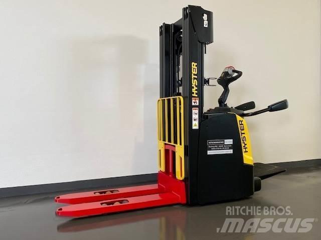 Hyster S1.6S Παλετοφόρα πεζού χειριστή με ιστό